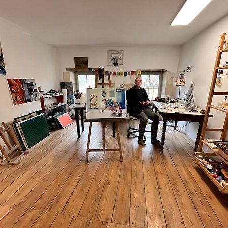 Grande Chambre Chez L'Artiste-Peintre La Reole Luaran gambar
